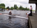 Tom blijkt een natuurtalent te zijn als instructeur.