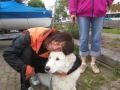 Hanneke met de hond van Henny